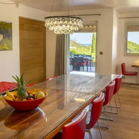 Relax And Reconnect In Porto-Vecchio. Villa With Pool For 10