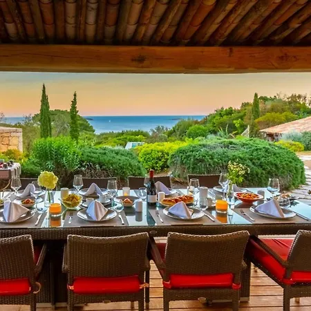 Вилла Relax And Reconnect In Porto-Vecchio. Villa With Pool For 10 Порто-Веккьо