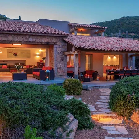 Relax And Reconnect In Porto-Vecchio. Villa With Pool For 10 Вилла Порто-Веккьо