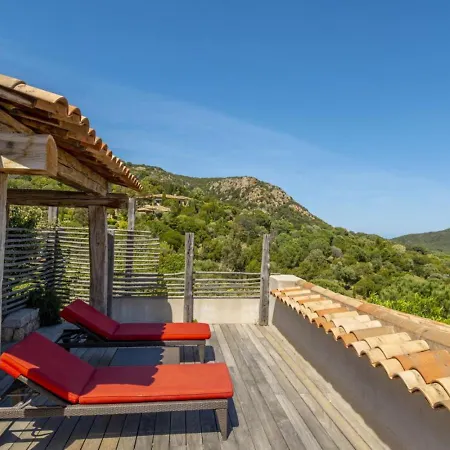 Вилла Relax And Reconnect In Porto-Vecchio. Villa With Pool For 10