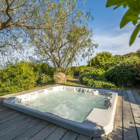 Вилла Relax And Reconnect In Porto-Vecchio. Villa With Pool For 10 Порто-Веккьо